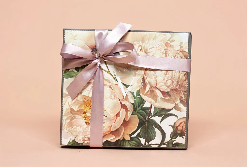 madame floral I .webp